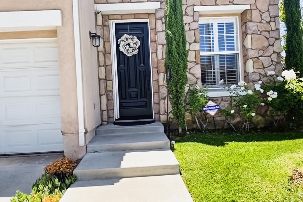 Property main image